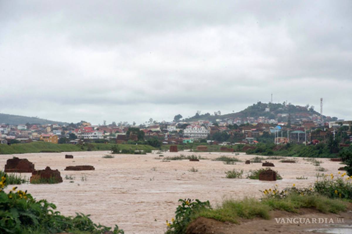 Suman 50 muertos por el ciclón 'Enawo' en Madagascar