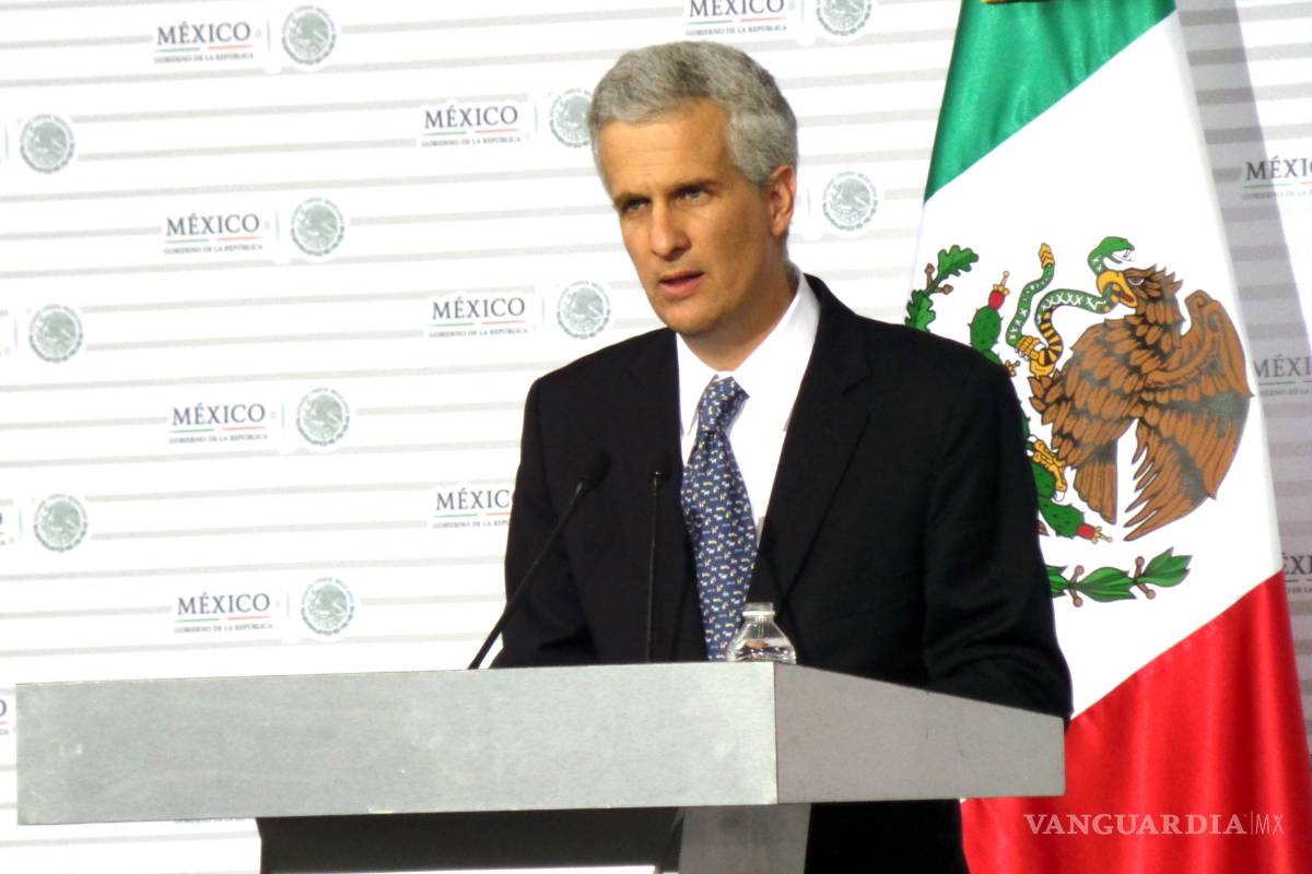 EPN nombra a Carlos Pérez Verdía como coordinador de asesores