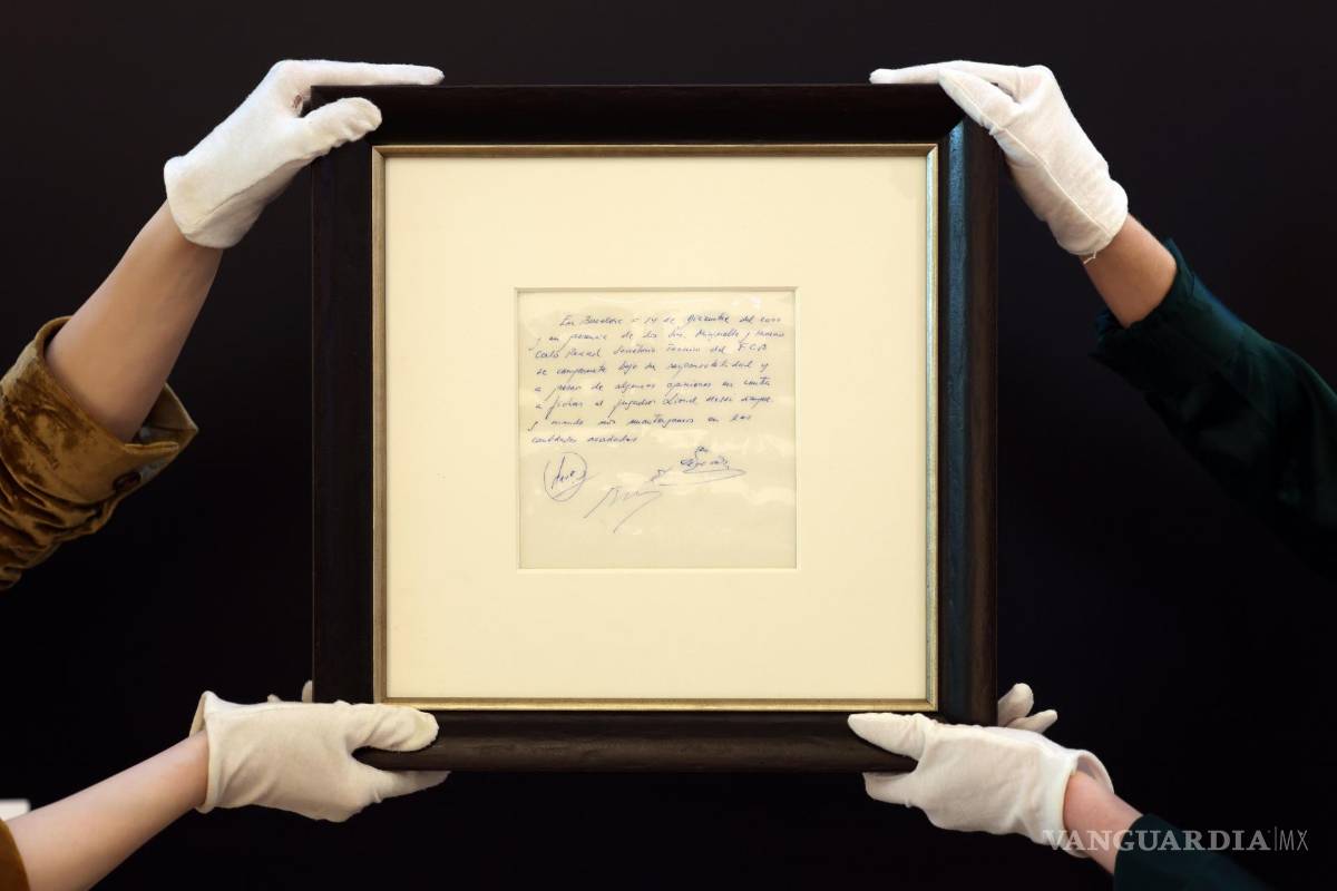 Subastan la servilleta del primer contrato de Messi con el Barcelona