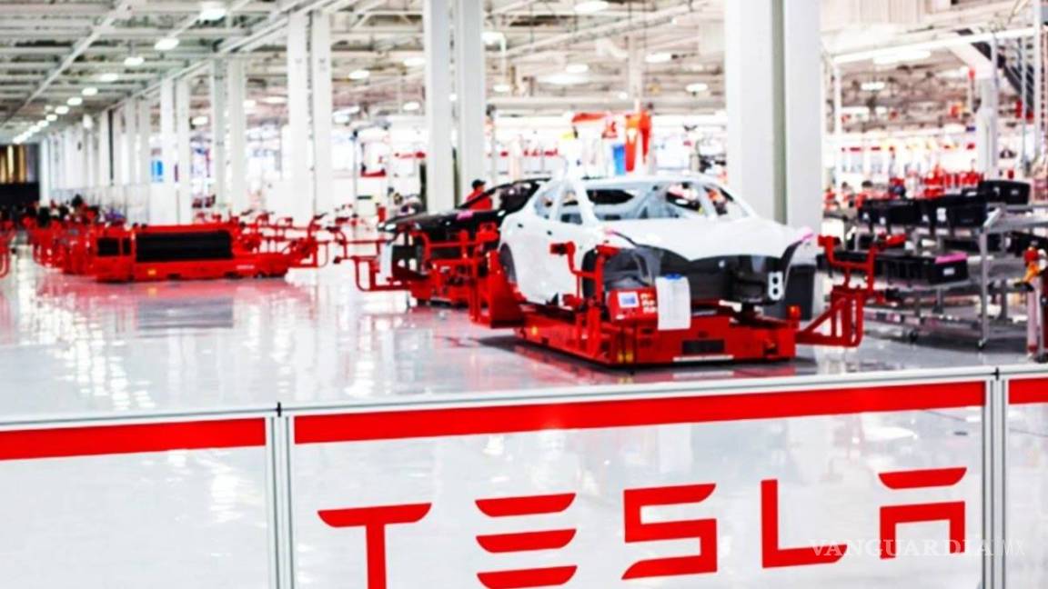Tesla se vio obligada a actualizar el firmware de sus coches
