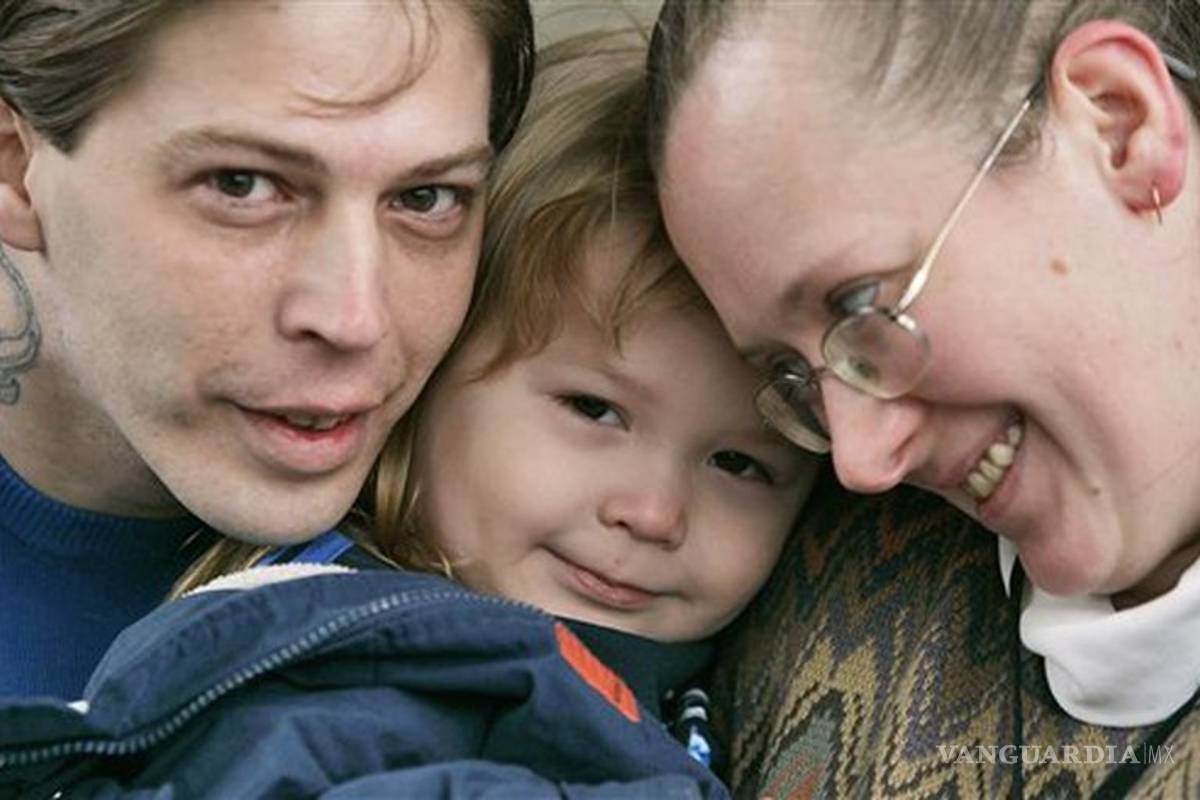 Neonazi se cambia su apellido a 'Hitler'