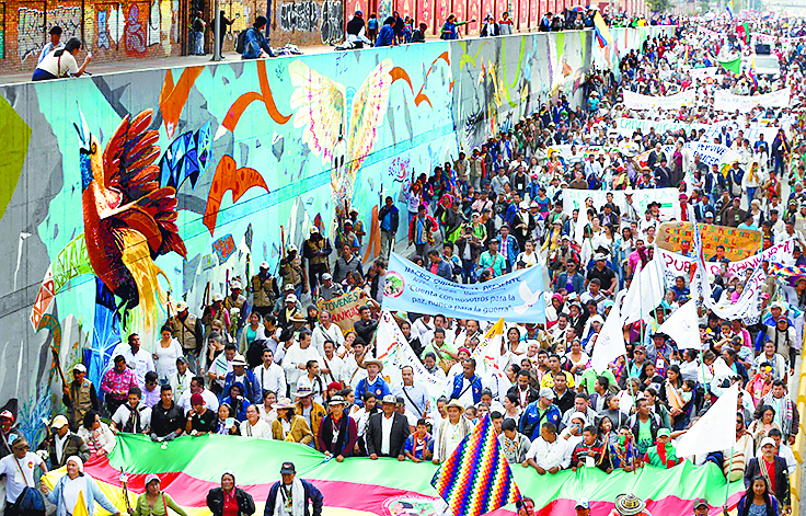 Colombianos piden que se respete el acuerdo de paz