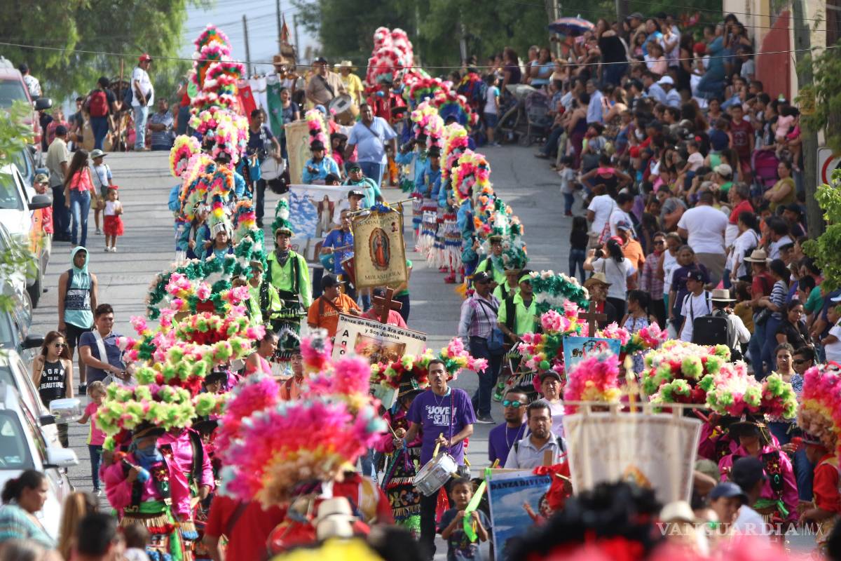 Celebra Saltillo su 442 aniversario con la tradicional Matlachinada