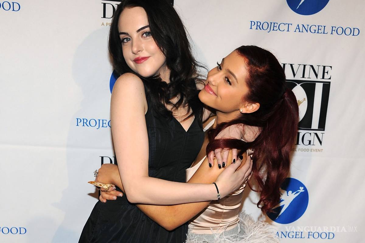 Ariana Grande y su beso viral a Elizabeth Gillies