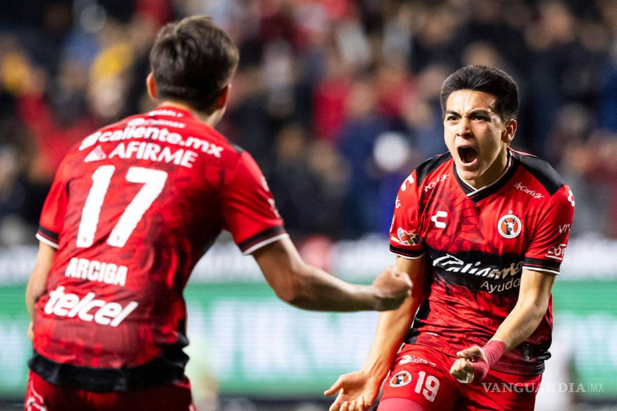 Xolos sorprende 3-0 a Tigres en la Ida con golazo de Gilberto Mora