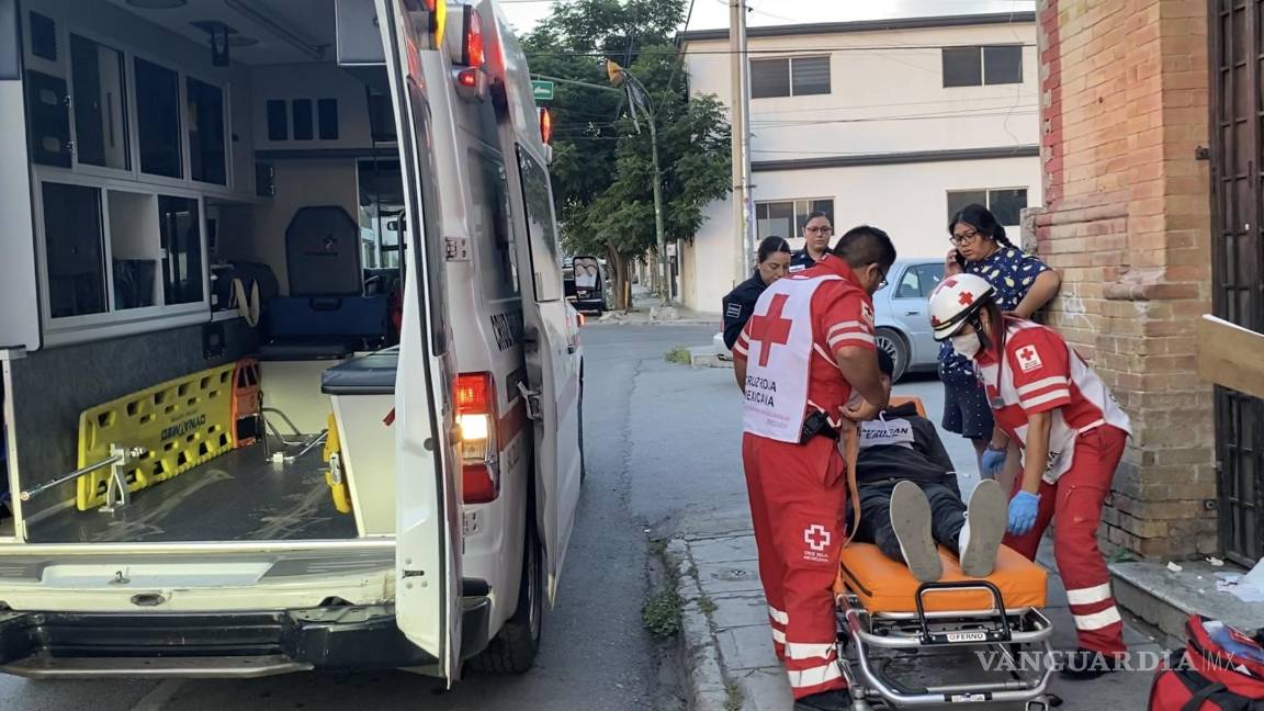 Joven resulta herido con arma blanca en intento de asalto en el Centro de Saltillo