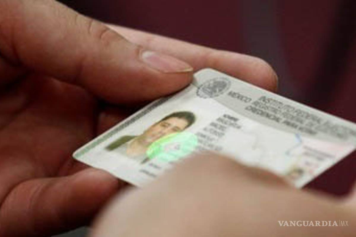 INE agregará código QR a credencial de elector