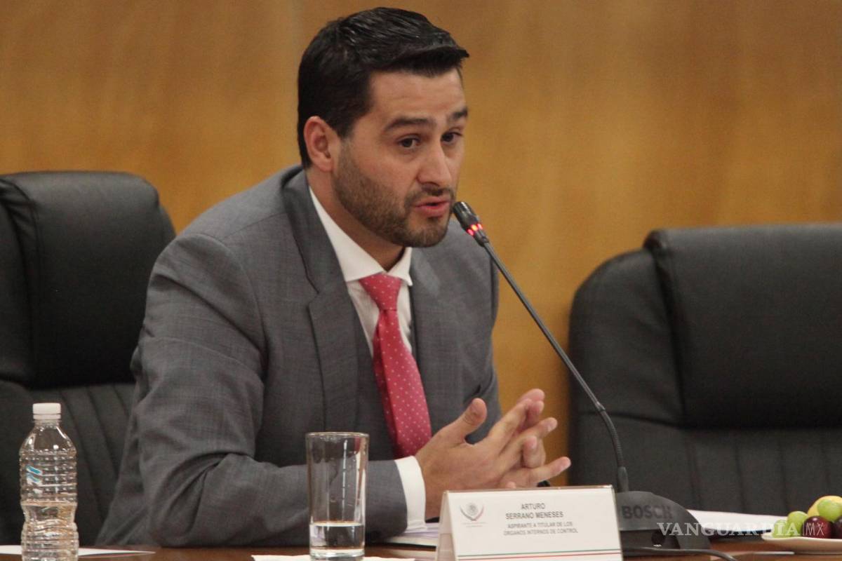 Remueve FGR a su titular del OIC por presuntos actos de corrupción