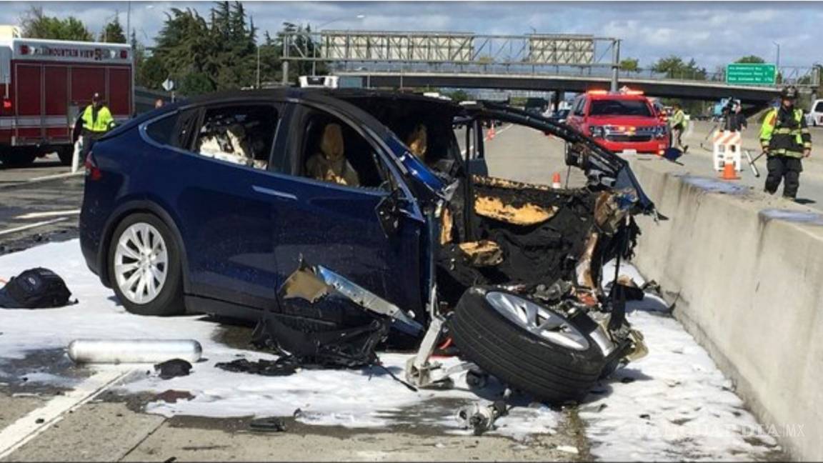 Tesla confirma que vehículo tenía el piloto automático activado durante accidente mortal