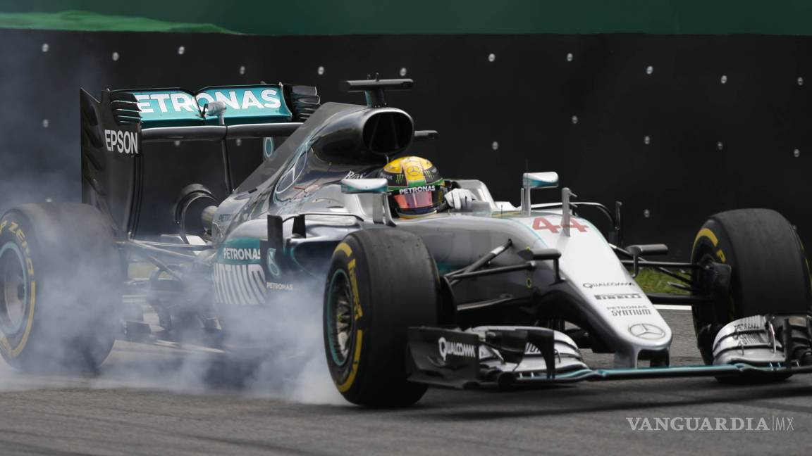 Hamilton marca el paso en Interlagos