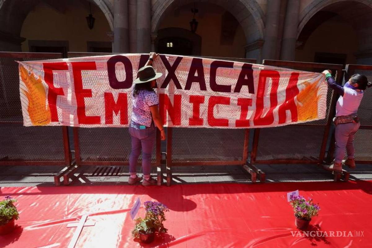 8M: Entre el dolor y la rabia con el grito de “Ni una más” miles de mujeres toman las calles en México (fotos)