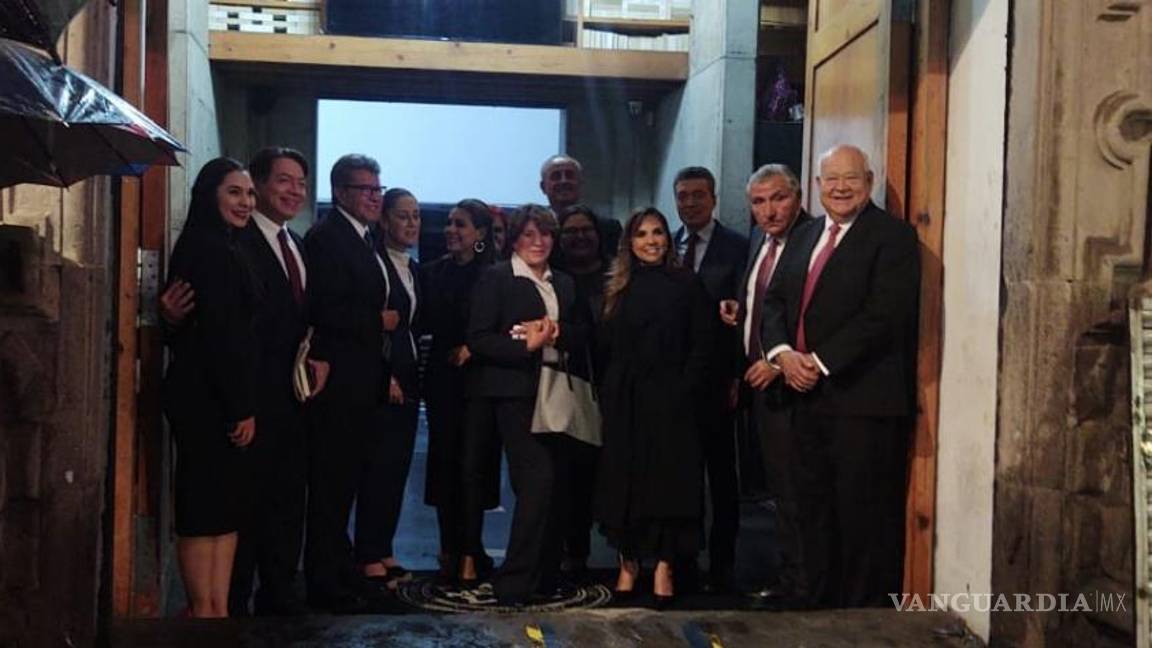 $!Obrador puso esta condicionante relacionada con la encuesta de Morena en la cena que sostuvo con aspirantes a la candidatura durante la noche del lunes