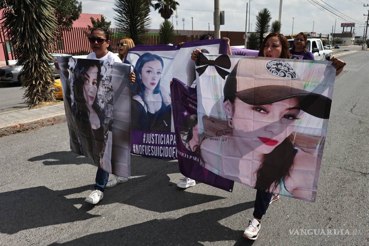 $!Con las consignas políticas de #NoFueSuicidioFueFeminicidio reclamaron justicia para este caso.