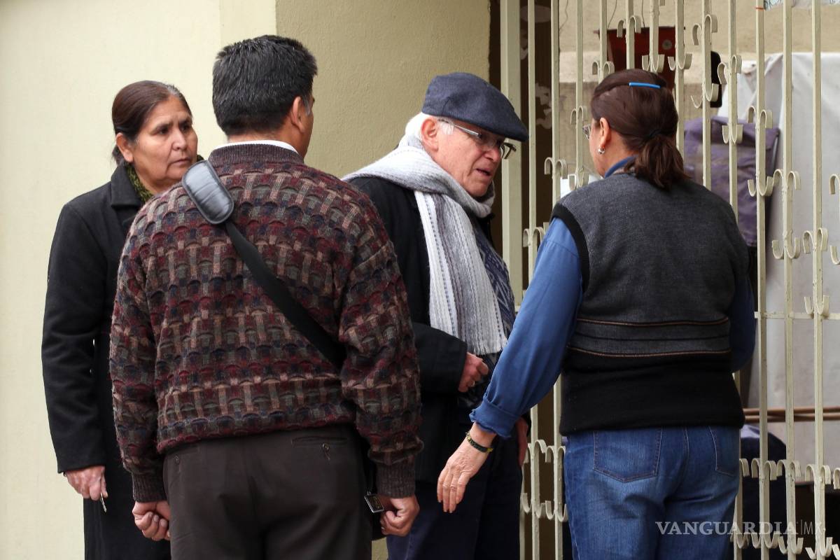 Se unen en oración por sacerdote desaparecido en Saltillo