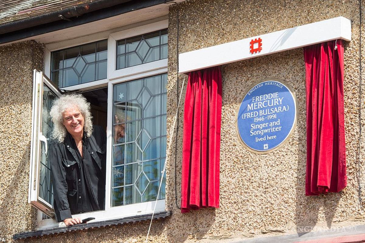 La casa donde vivió Freddie Mercury recibe una placa honoraria
