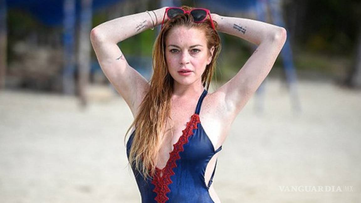 Lindsay Lohan, le dice adiós a los escotes