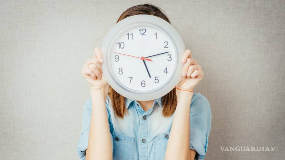 ¿Se adelanta o atrasa el reloj?... Todo lo que debes saber sobre el cambio de horario