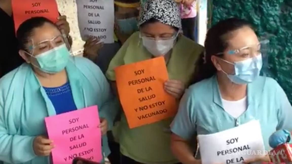 En Campeche médicos protestan por vacunación a maestros