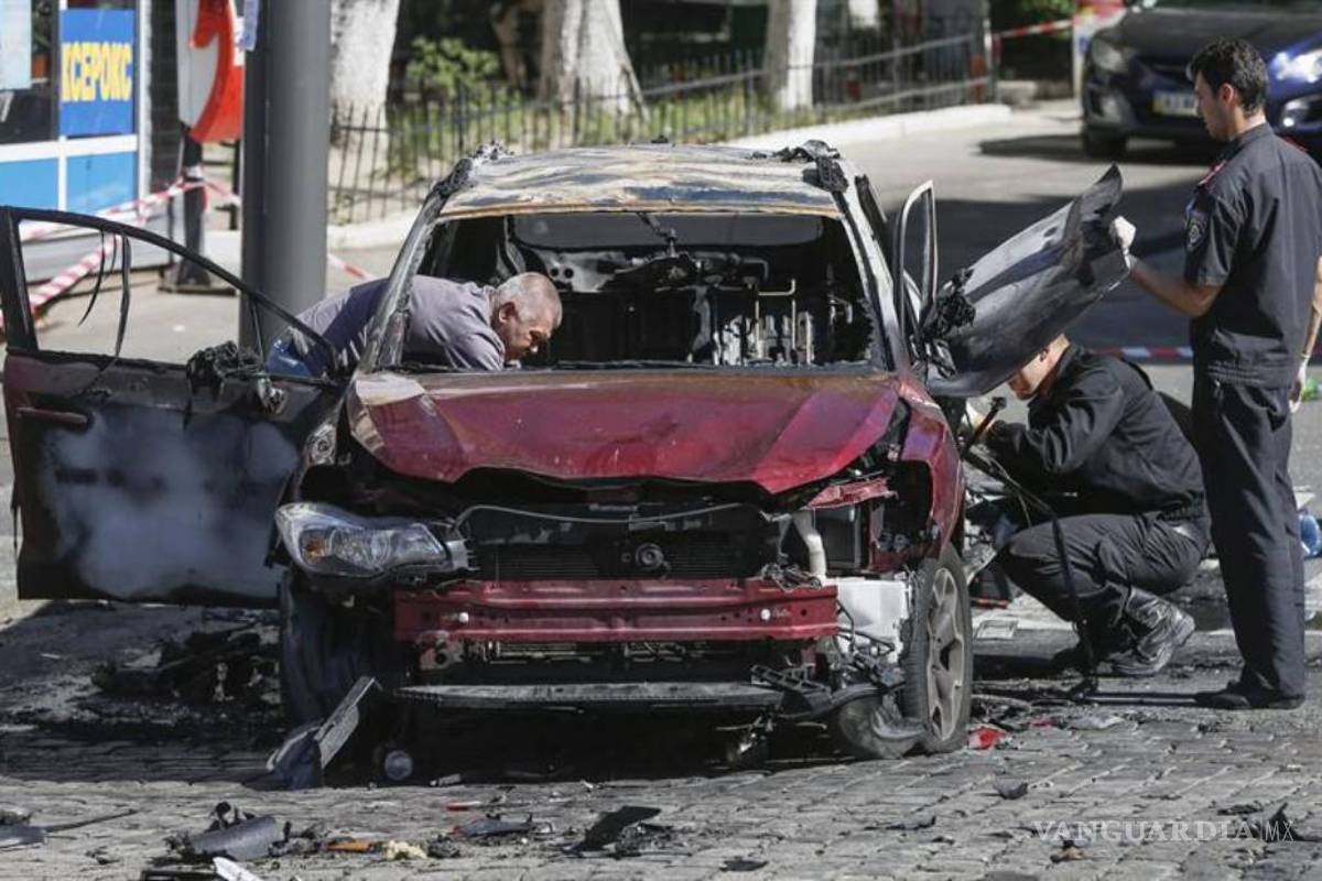 Periodista ucraniano muere en atentado con coche bomba en Kiev