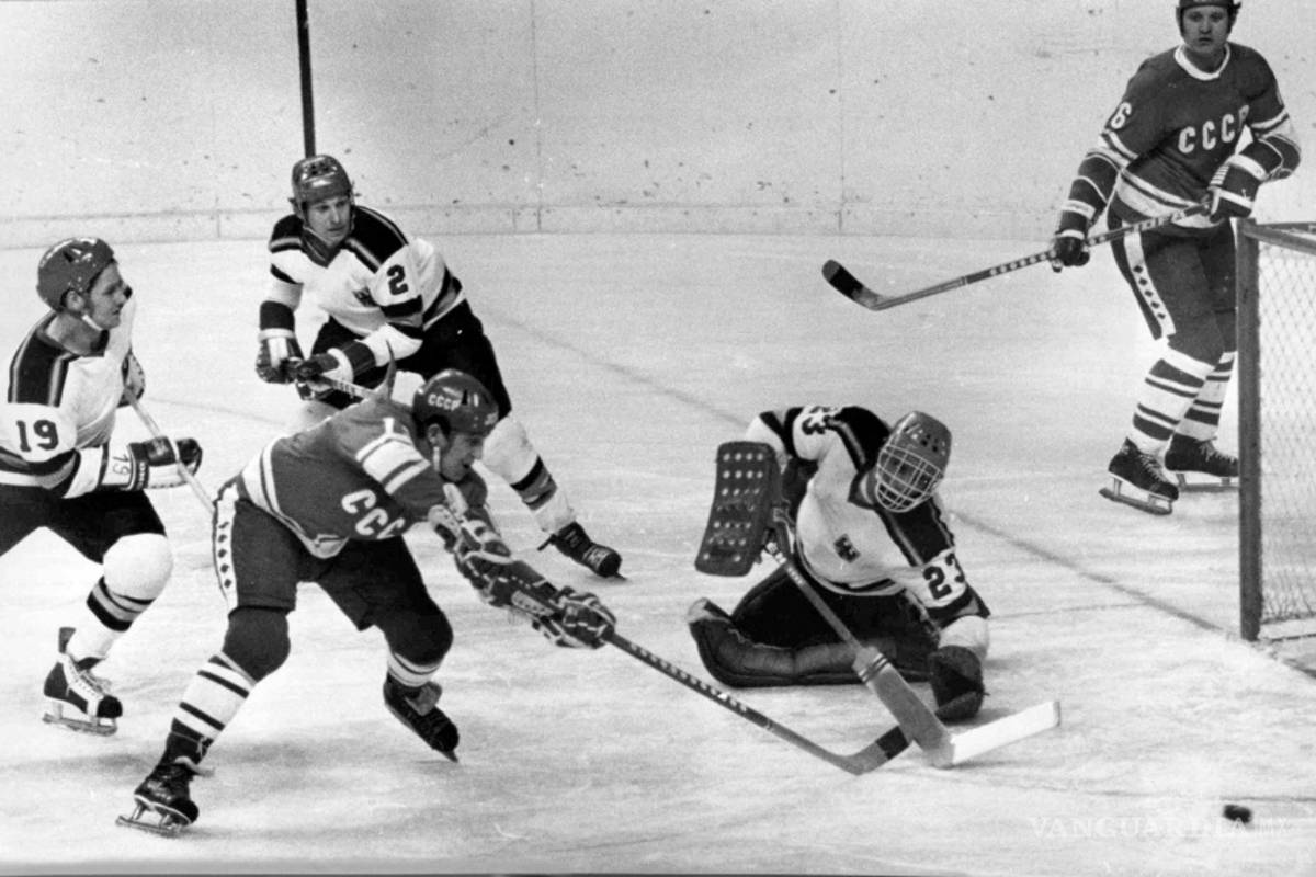 Muere Vladímir Petrov, legendario campeón olímpico soviético de hockey