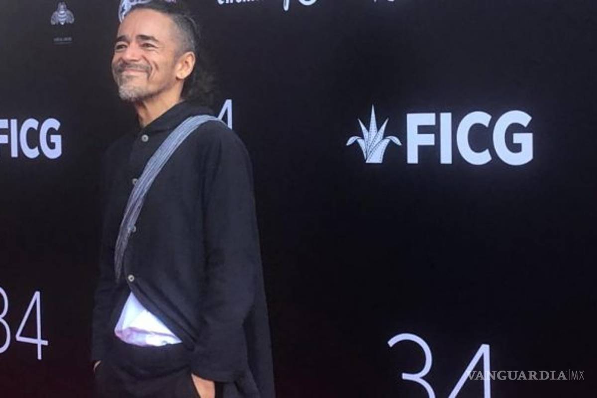 Queda Rubén Albarrán a disgusto con documental de Hoppo!