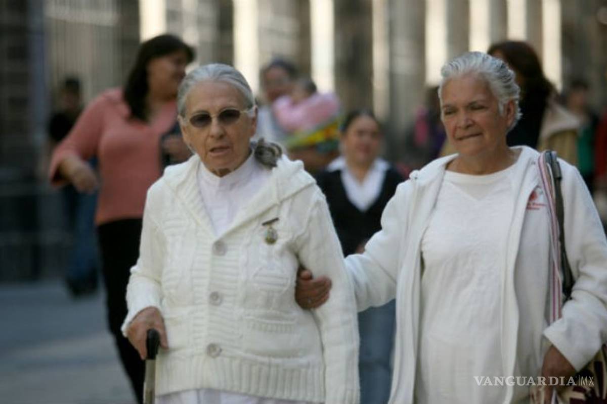 Piden a pensionados saltillenses no acudir a cobrar todos en un mismo día