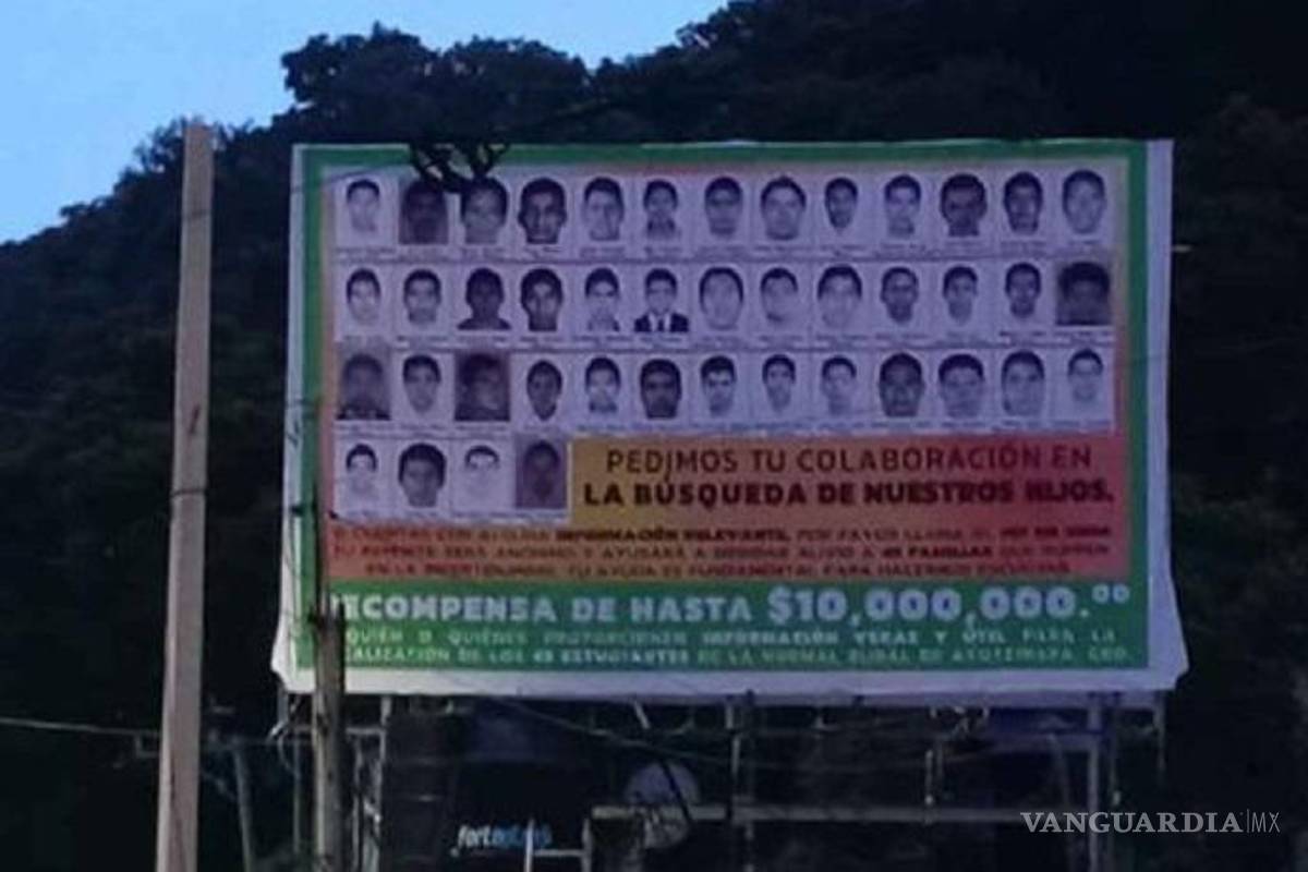 Ofrecen 10 millones de recompensa por información de los 43 normalistas