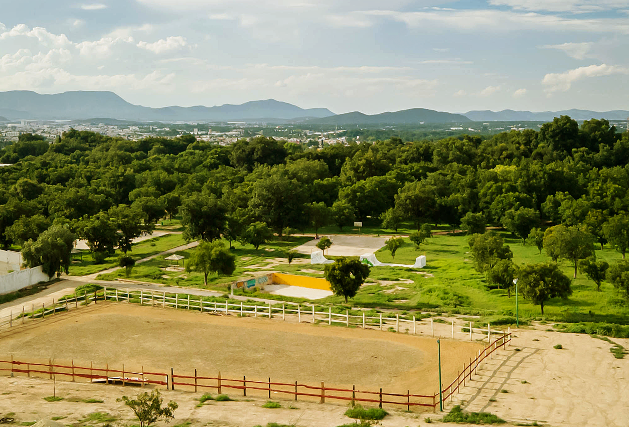 $!Con canchas de futbol, basquetbol y una pista para correr, este parque ofrece opciones para todos los gustos.