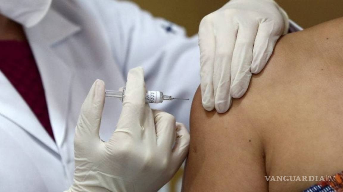 Mexicanos podrán aplicarse la vacuna contra el COVID-19 en Laredo, Texas