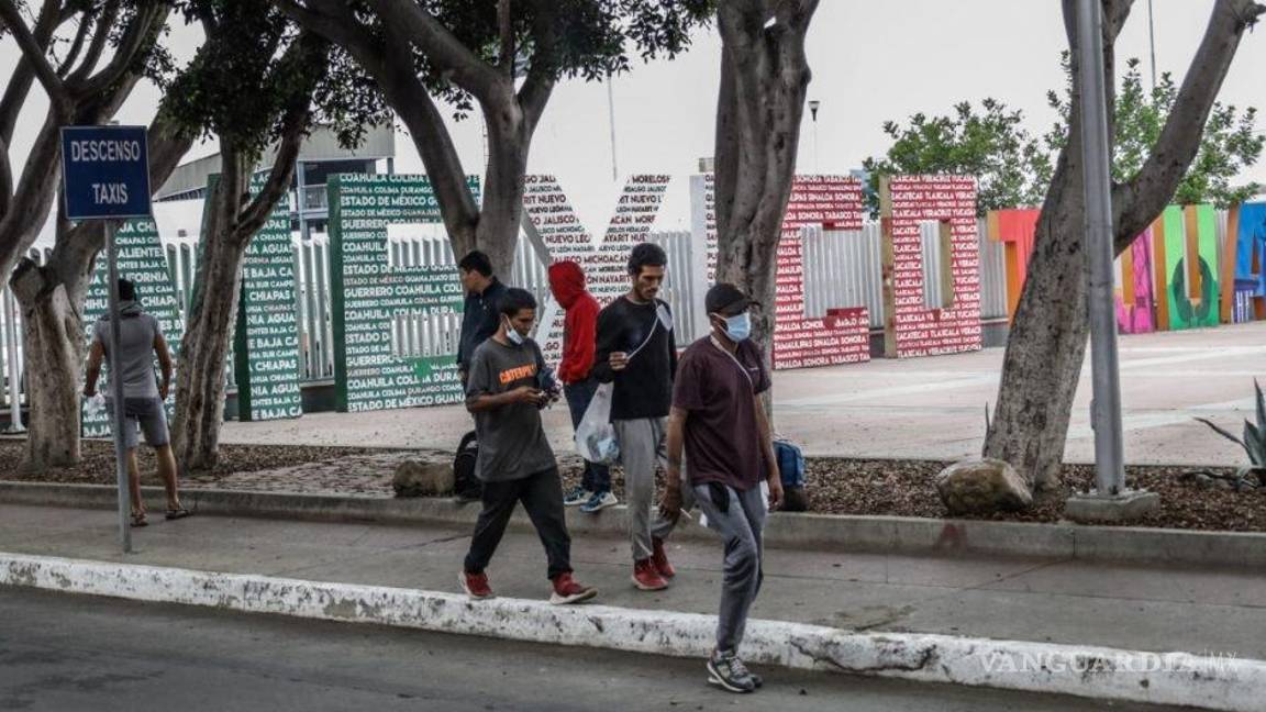 Les dan 15 días para salir de México