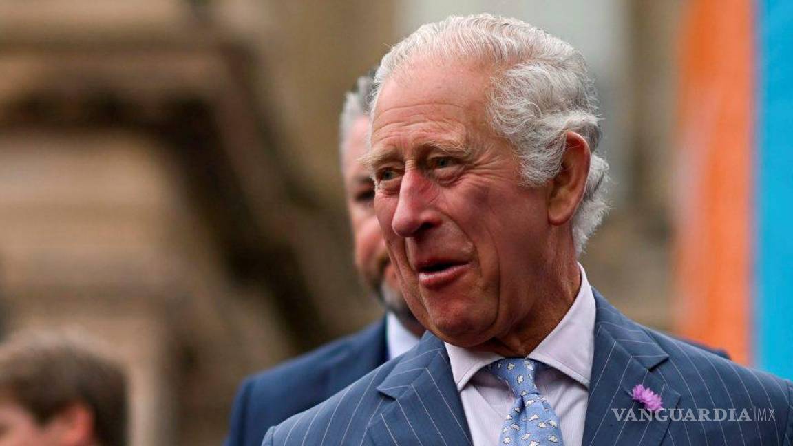 El príncipe Carlos se convierte en rey de Inglaterra tras la muerte de su madre, la reina Isabel II