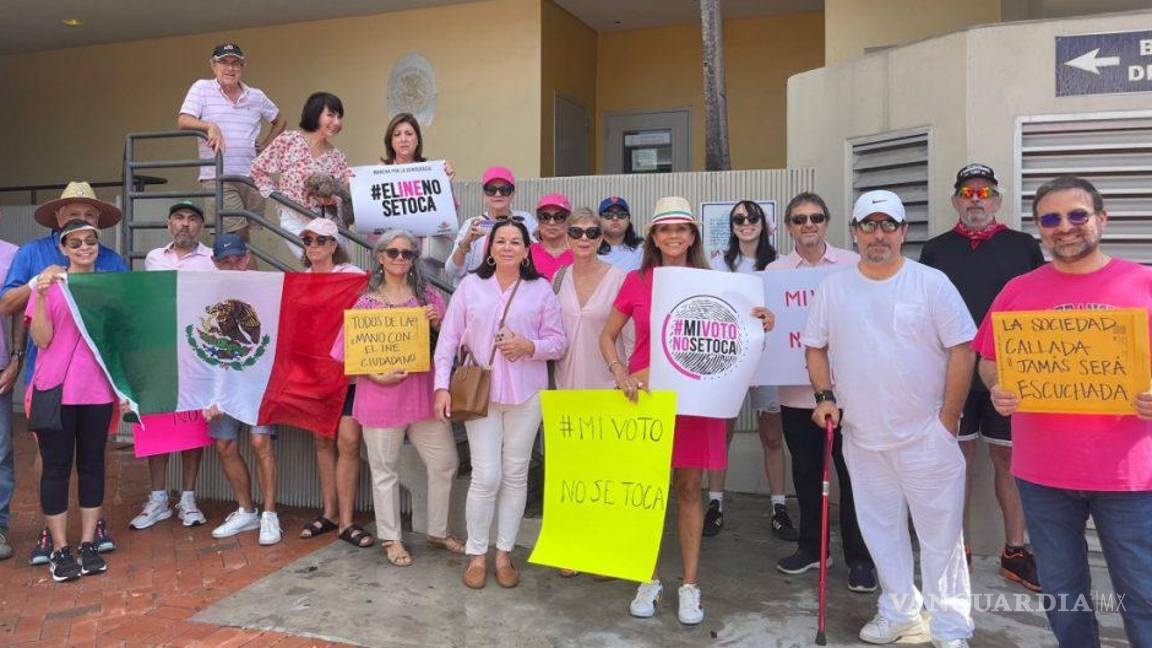 $!En EU también protestaron contra el plan B de AMLO