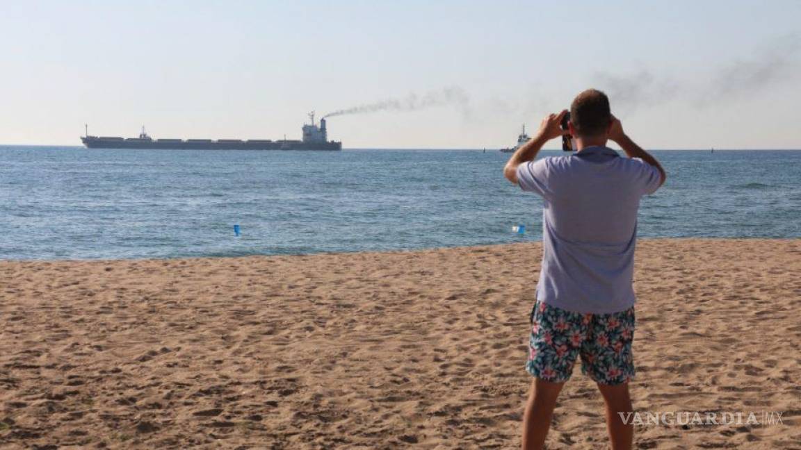 Salen de Ucrania cuatro barcos más con granos mientras Rusia desplaza tropas hacia los puertos