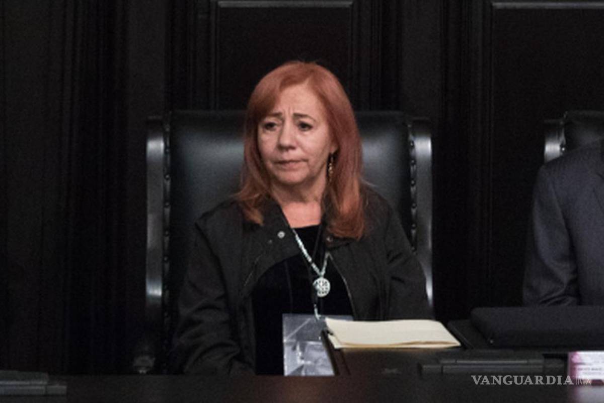 Familiares de víctimas piden renuncia de titular de la CNDH