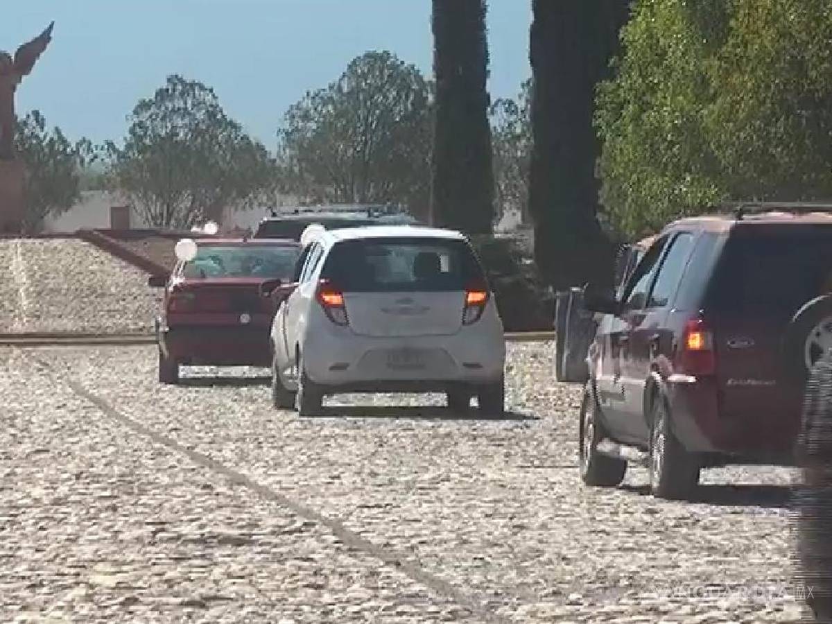 $!Familia da el último adiós a la pequeña Lluvia Estefanía en panteón al norte de Saltillo