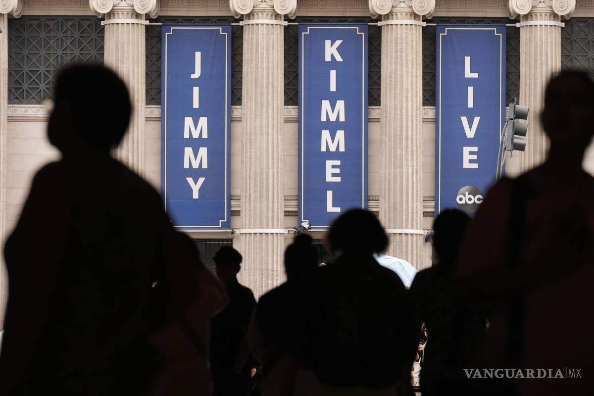 Trump sugiere que la FCC debe revocar licencias a cadenas de TV que le den ‘mala publicidad’