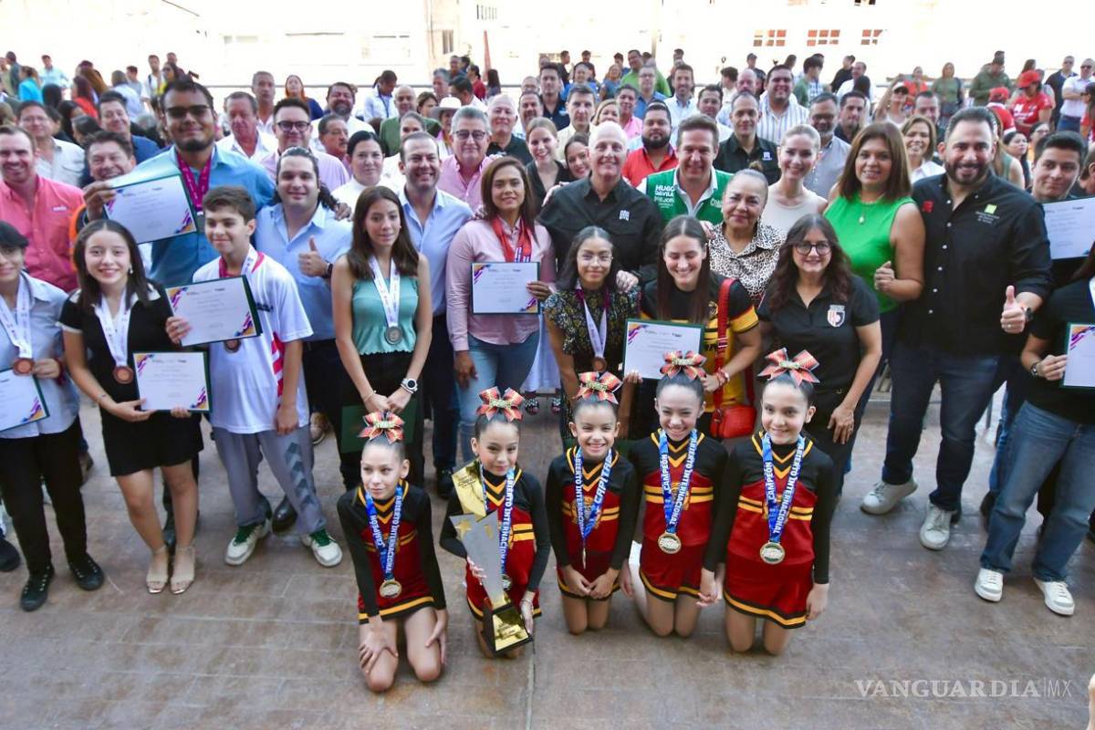 Alcalde de Torreón reconoce a medallistas de la Conade 2025