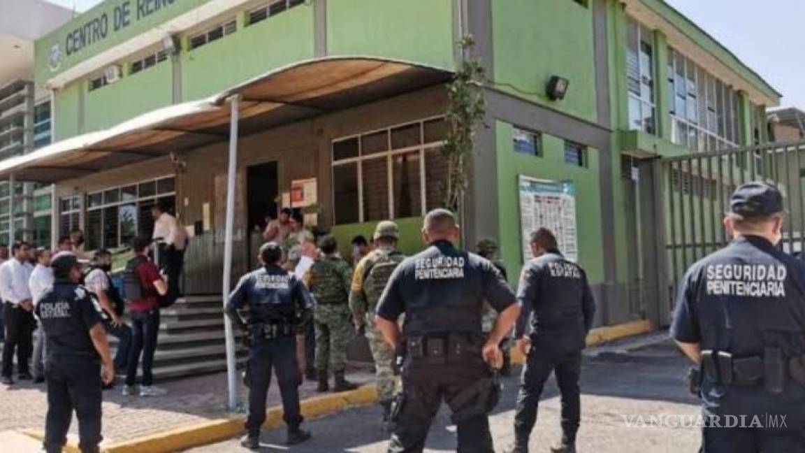 Enfrentamiento en Penal de Colima deja ocho reos muertos y siete heridos