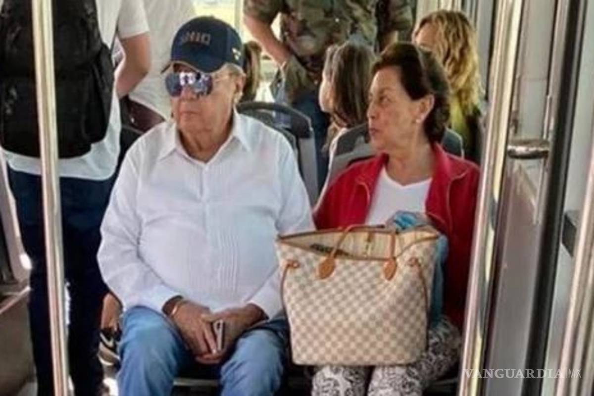 Increíble pero cierto: Carlos Romero Deschamps deja los lujos... ¡y viaja en avión comercial!