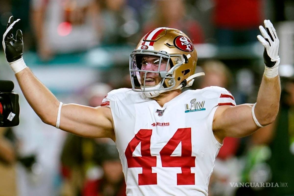 Jugadores de la NFL jugarían con careta antivirus