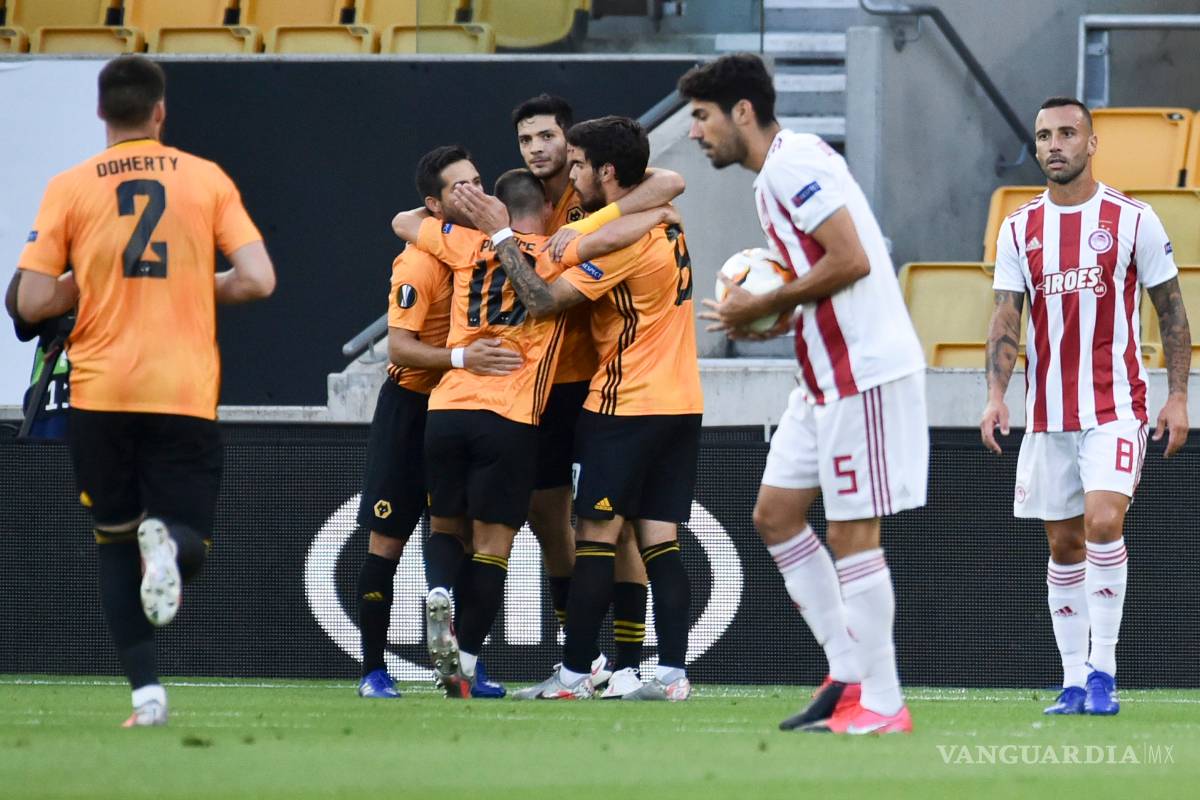 Jiménez anota el gol con el que su equipo se mete a la siguiente ronda de la Liga Europa