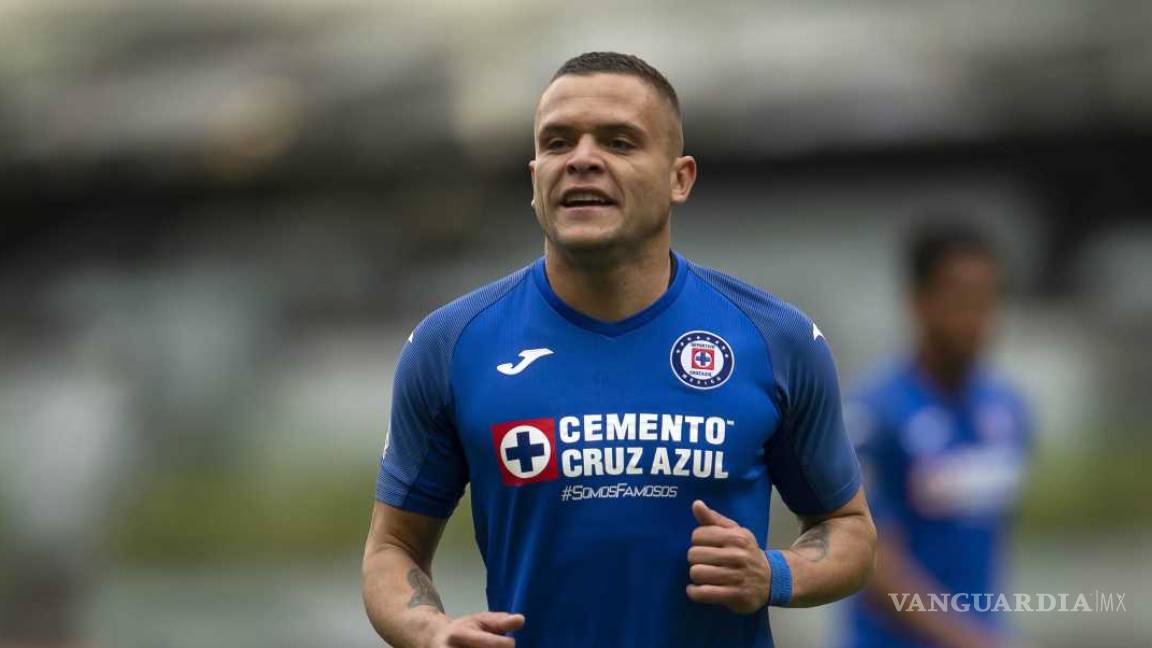 'Cabecita' Rodríguez cerca de abandonar Cruz Azul para jugar en el Cagliari de Italia