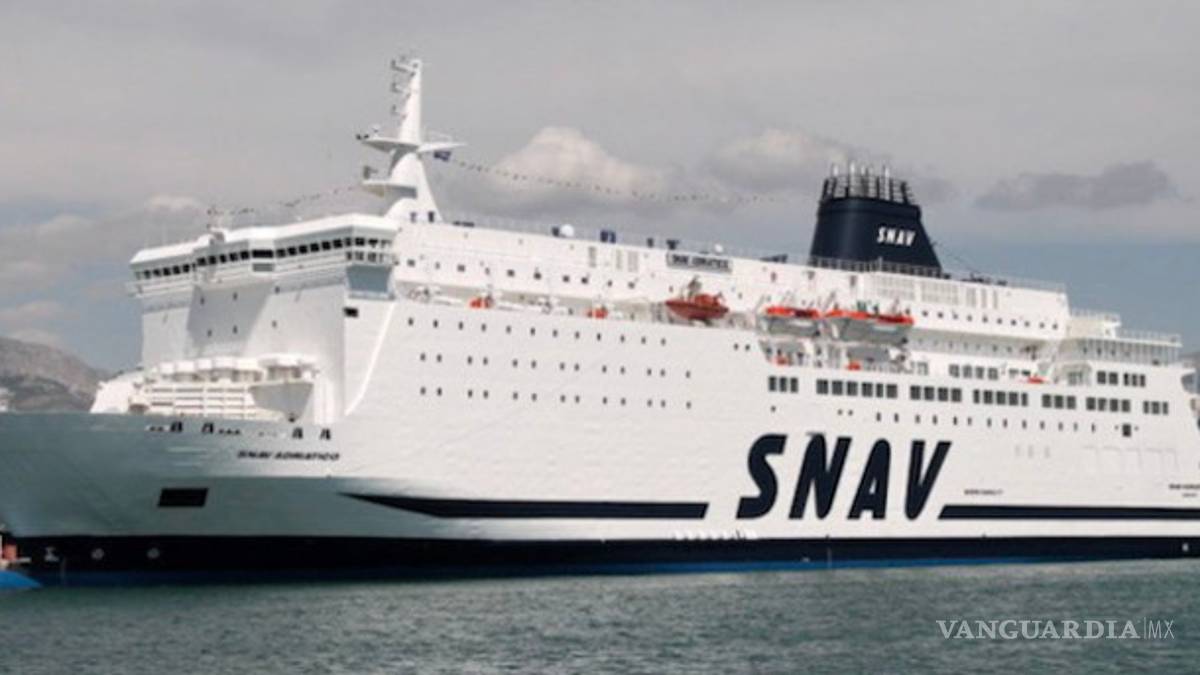 Ferry italiano con 250 pasajeros, a la deriva en Adriático