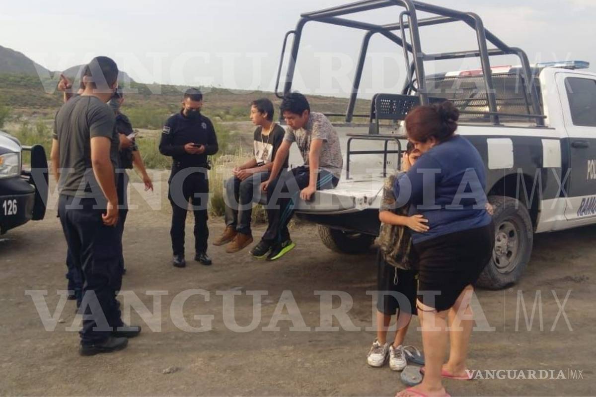 Rescatan a tres niños de morir ahogados en arroyo de Ramos Arizpe