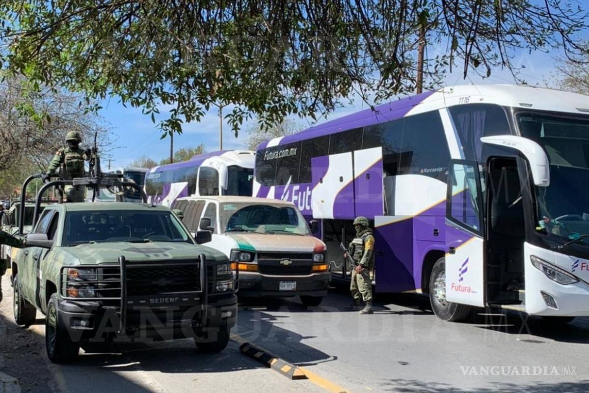 INM asegura a 54 migrantes en carretera; Guardia Nacional los traslada a Saltillo