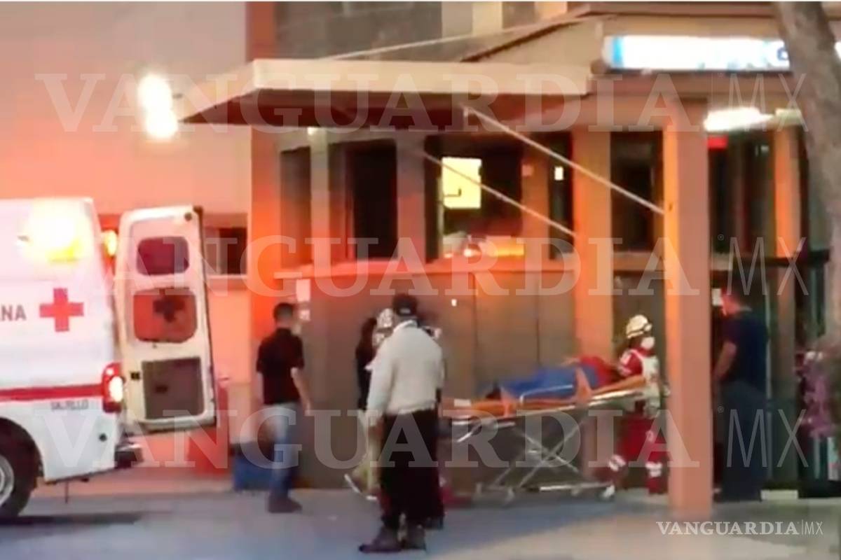 Dispara hombre contra su expareja e hijo abordo de un auto en Saltillo