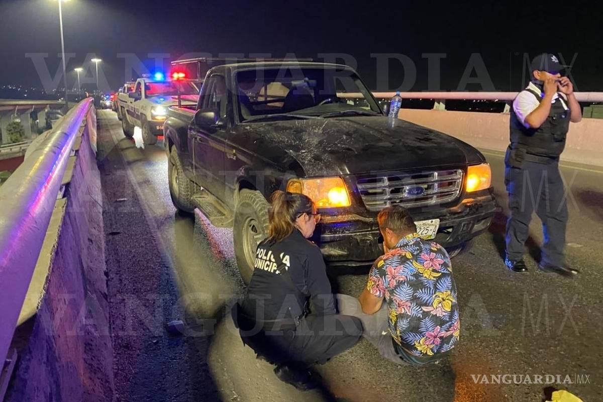 Héroes impiden suicidio de joven en el distribuidor 'El Sarape' de Saltillo