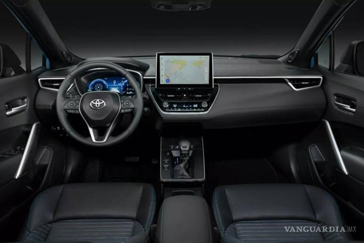 $!El Corolla Cross 2026 estrena frontal, nueva pantalla táctil y mejoras en conectividad sin alterar su mecánica