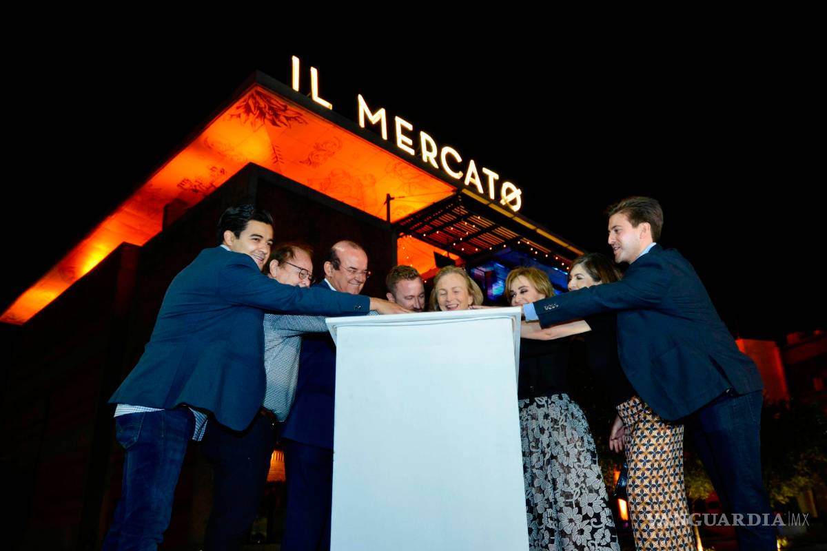 Sorprende Il Mercato a Saltillo iluminación arquitectónica