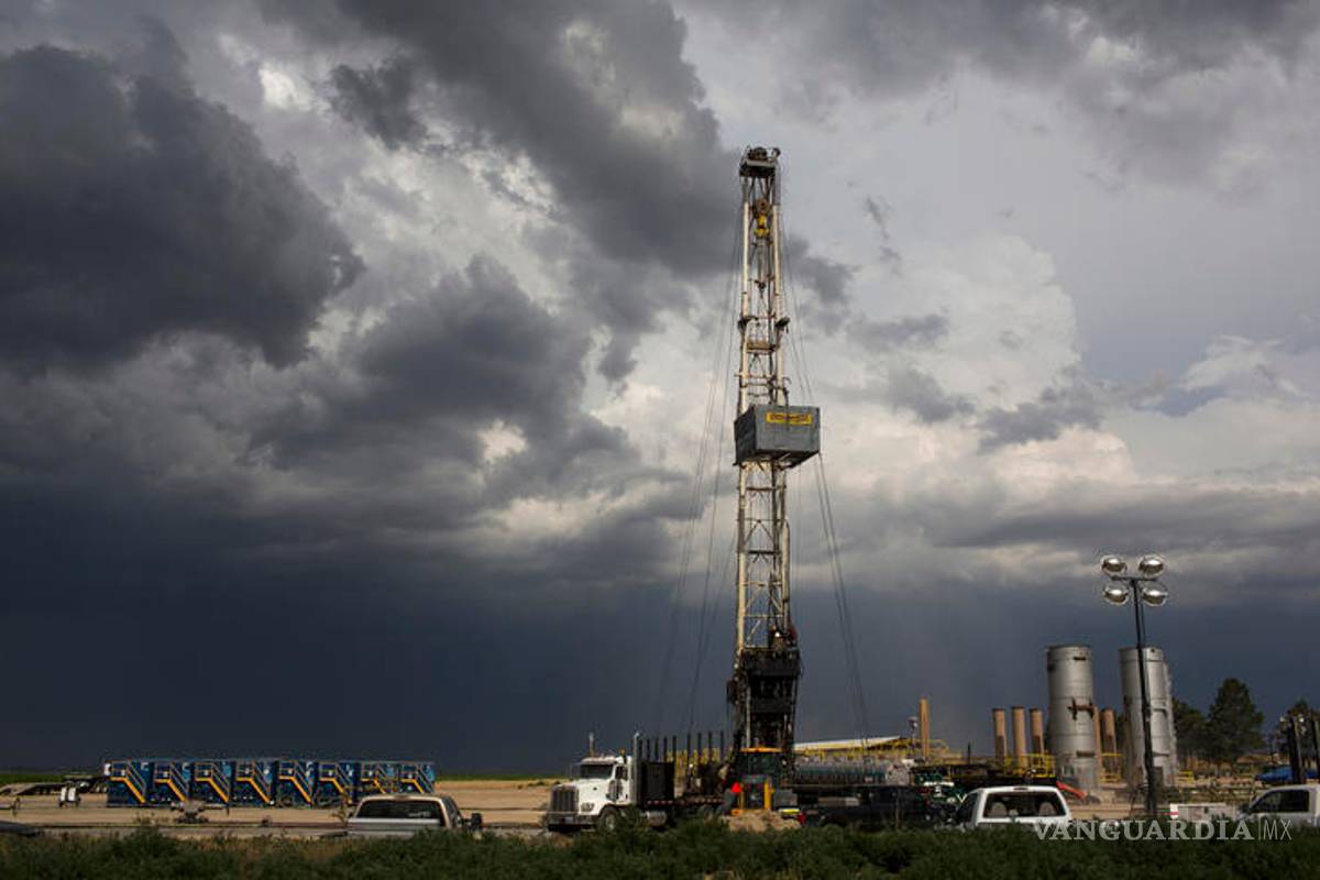 Semarnat busca ley para prohibir uso de fracking en extracción de hidrocarburos